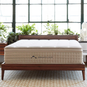 Dream Cloud Luxury Hybrid Mattress