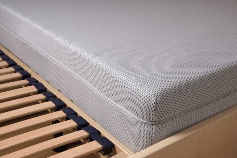 zinus firm mattress vs extra form mattress