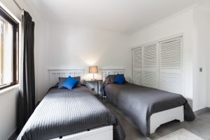 Twin vs Full Bed: Dimensions & Comparisons